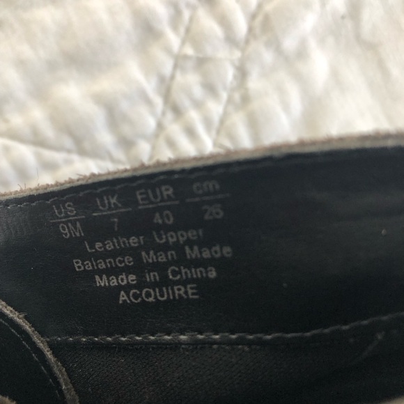 Great condition Franco Sarto Women’s Sz 9 Gray Suede Wedge Heel Lace-Up Booties - Picture 6 of 12